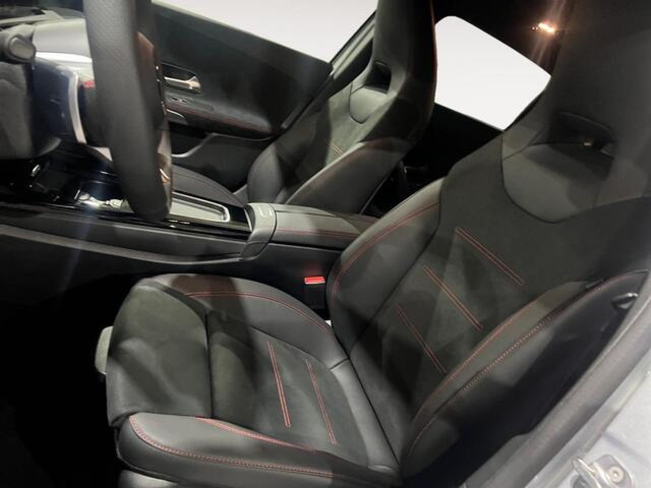 Imagem do veículo 7 / 14