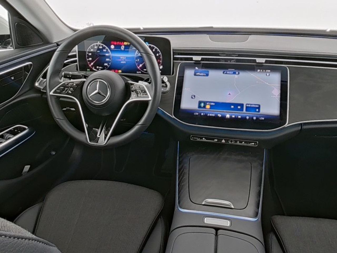 Mercedes-Benz E-Klasse – Bild 4
