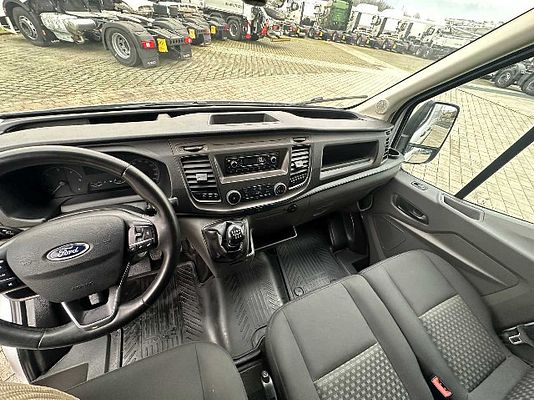 Vehicle image 11 / 14