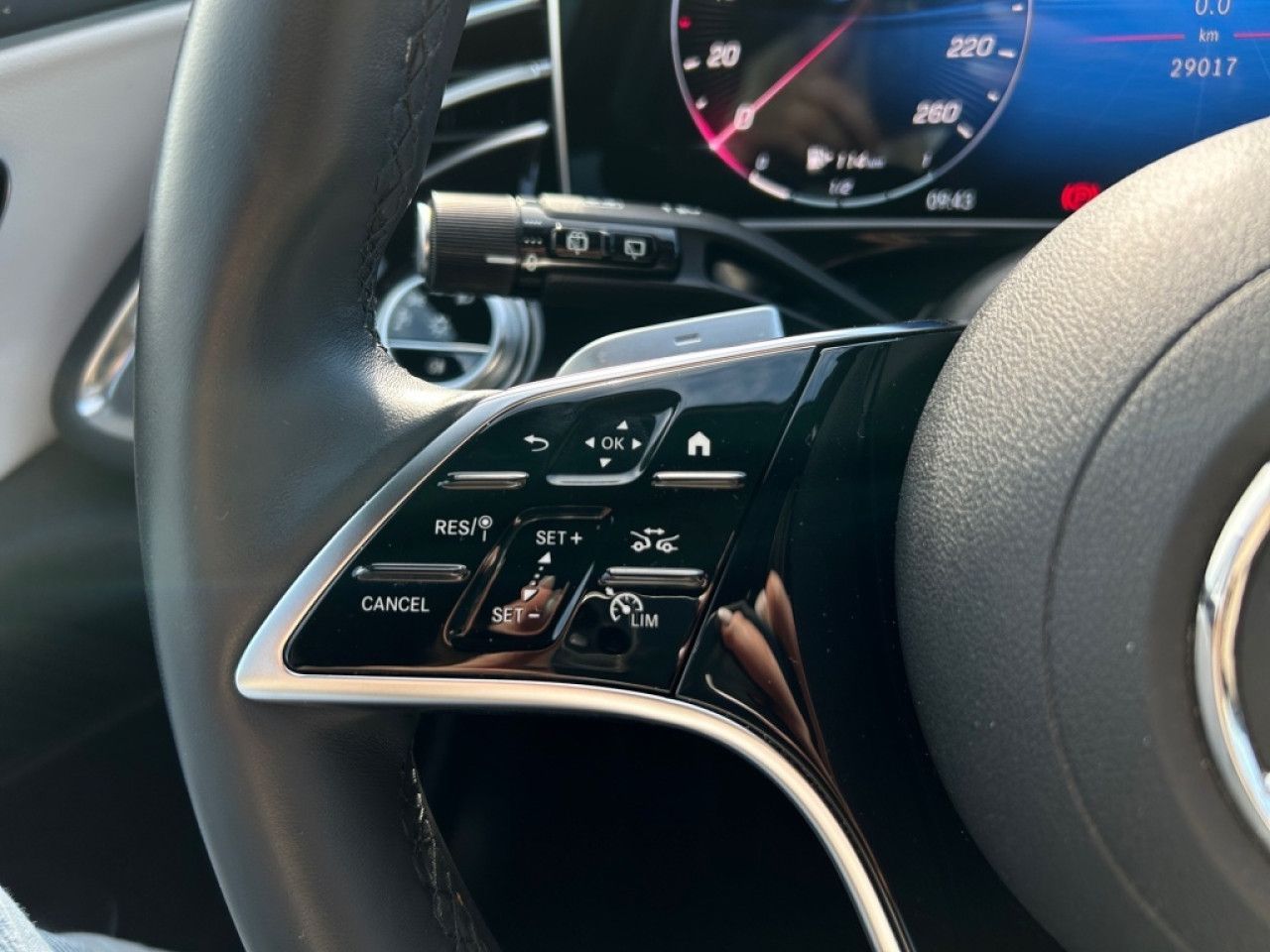 Mercedes-Benz E-Klasse – Bild 20