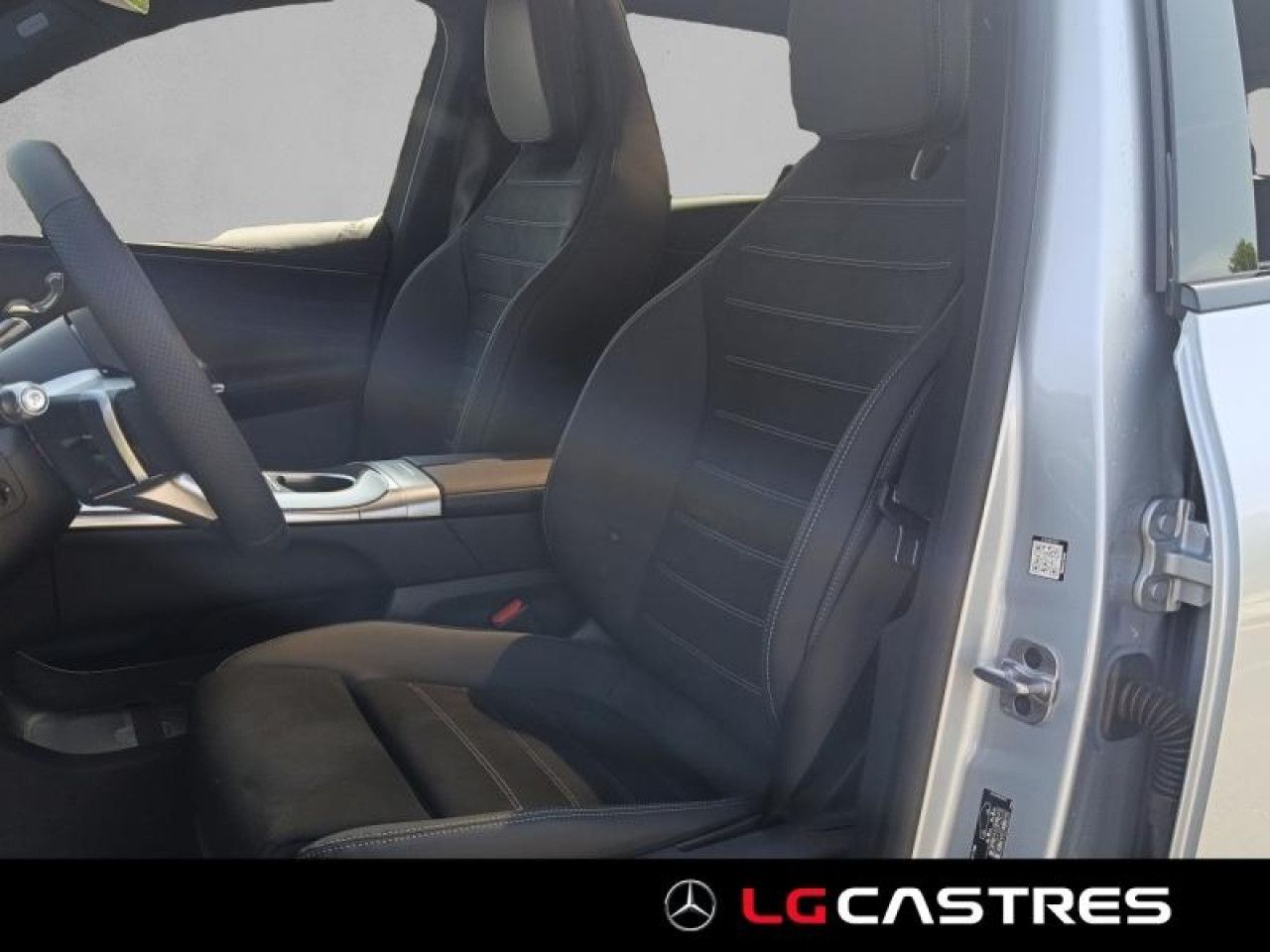 Photo du v&eacute;hicule 10 / 18