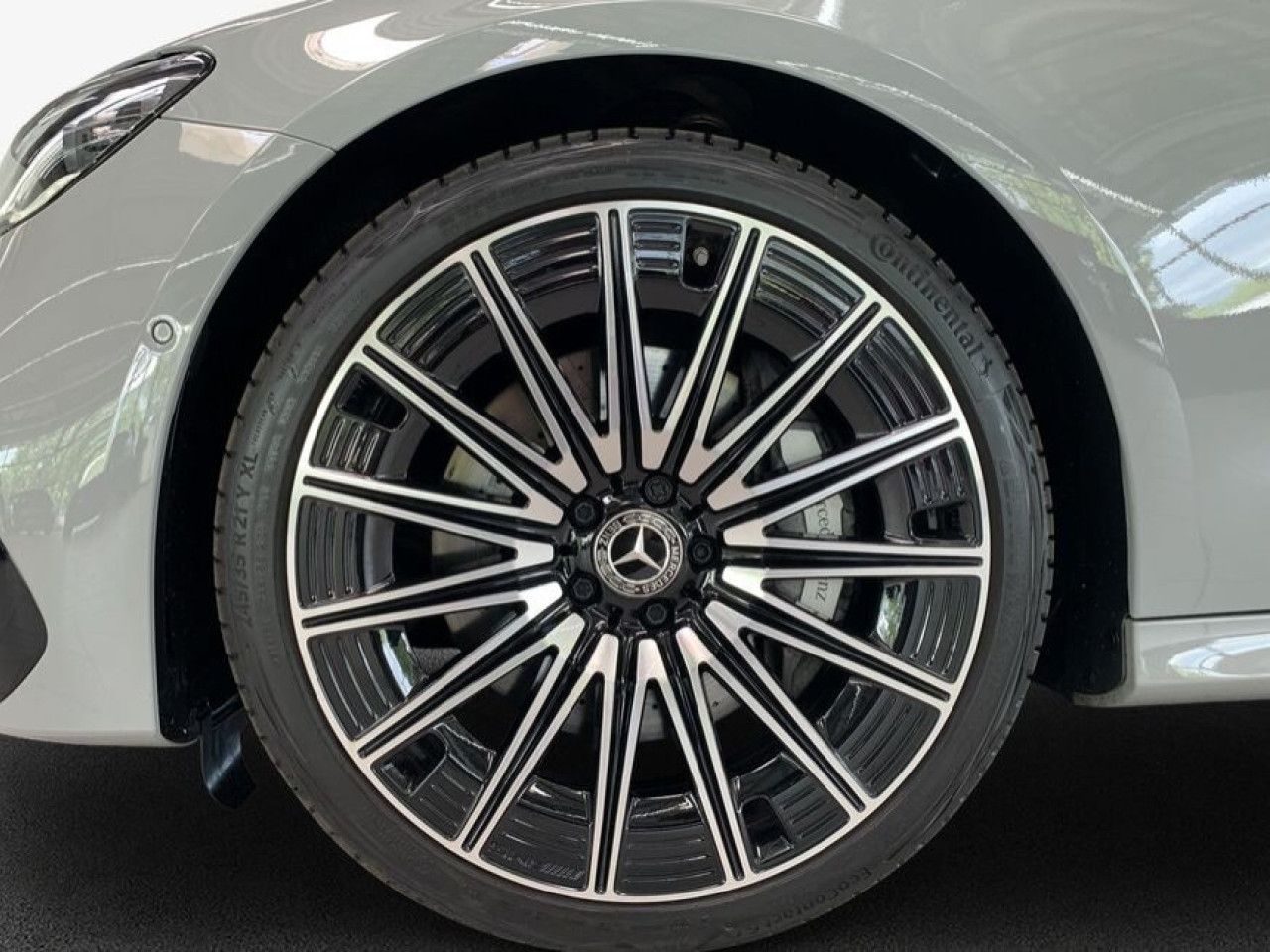 Mercedes-Benz E-Klasse – Bild 7