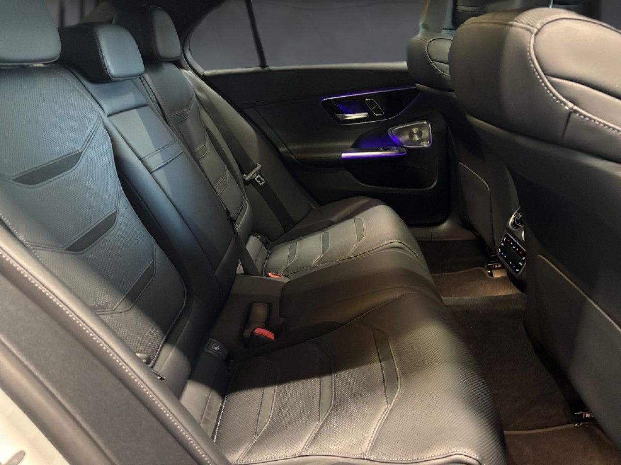 Mercedes-Benz C-Klasse – Bild 13