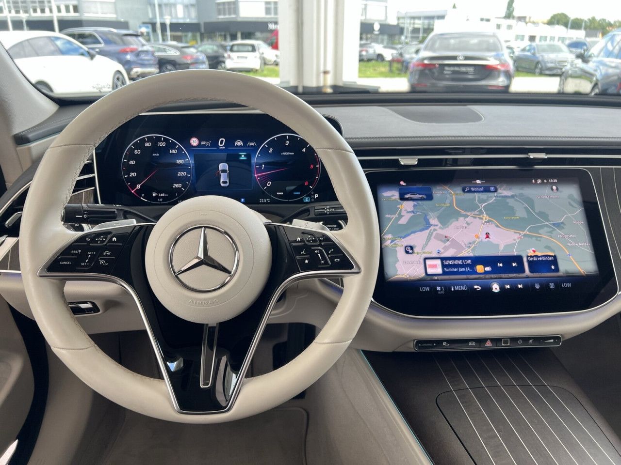 Mercedes-Benz E-Klasse – Bild 15