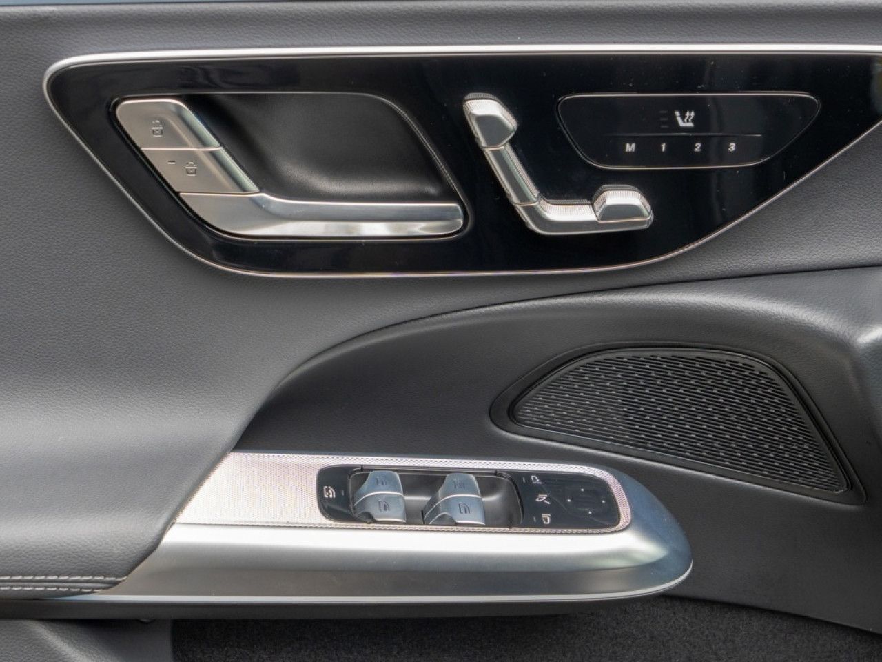 Mercedes-Benz E-Klasse – Bild 9