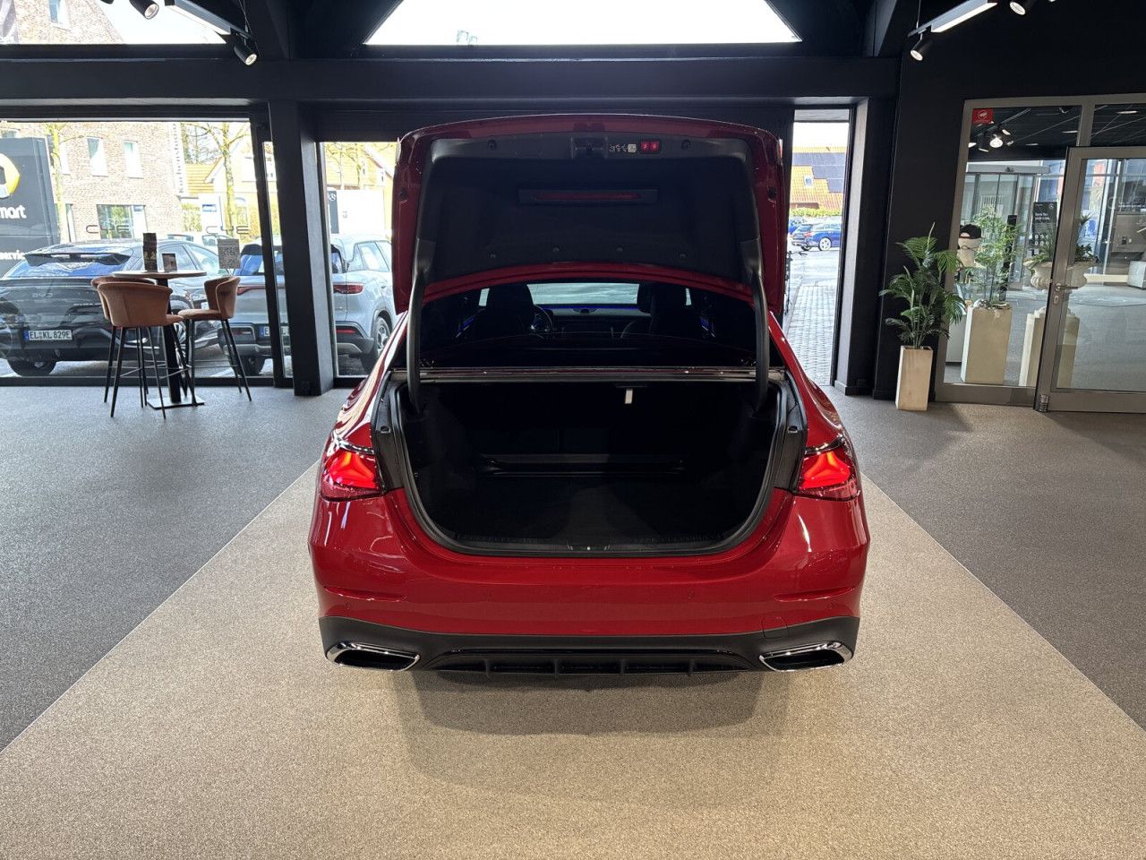 Mercedes-Benz E-Klasse – Bild 16