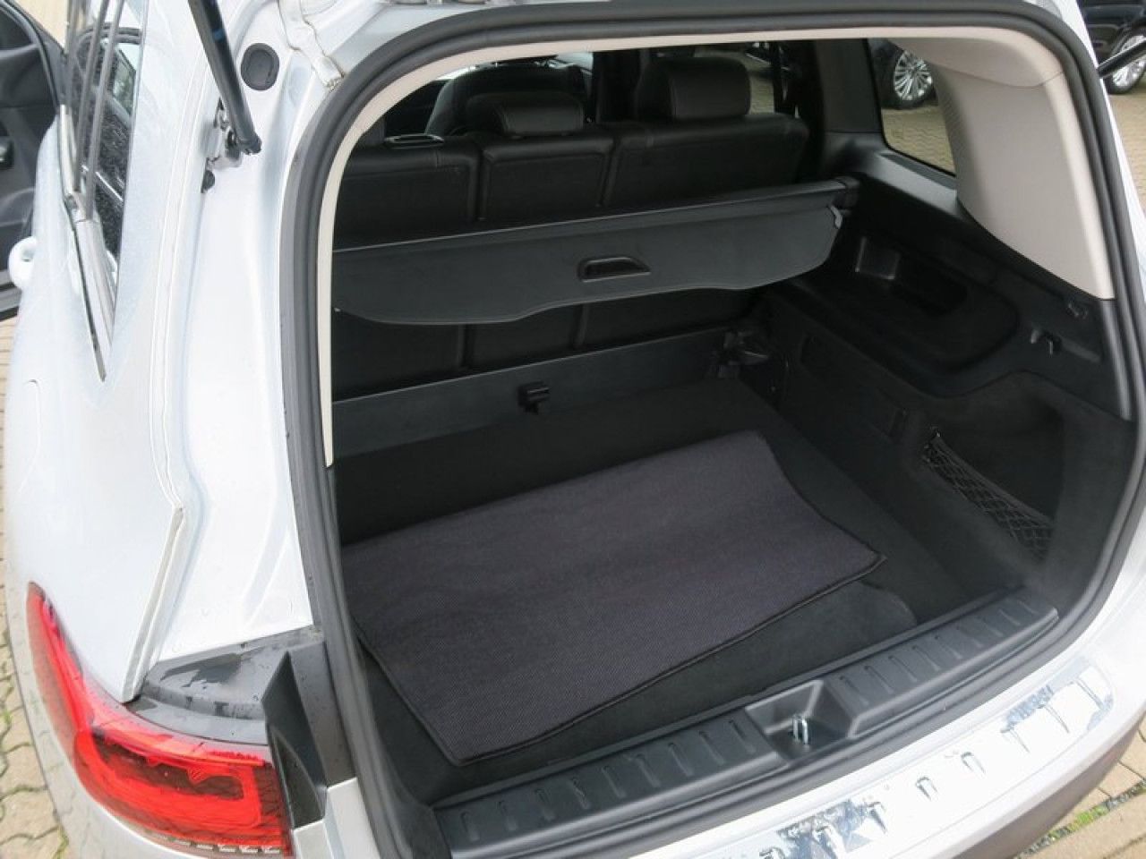 Mercedes-Benz GLB – Bild 12
