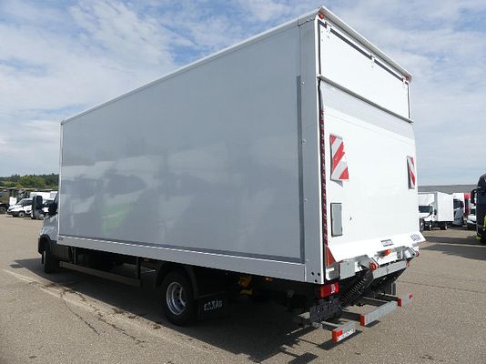 Vehicle image 3 / 7