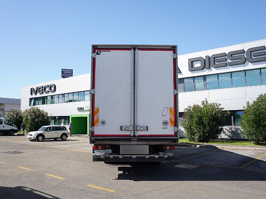 Vehicle image 6 / 15