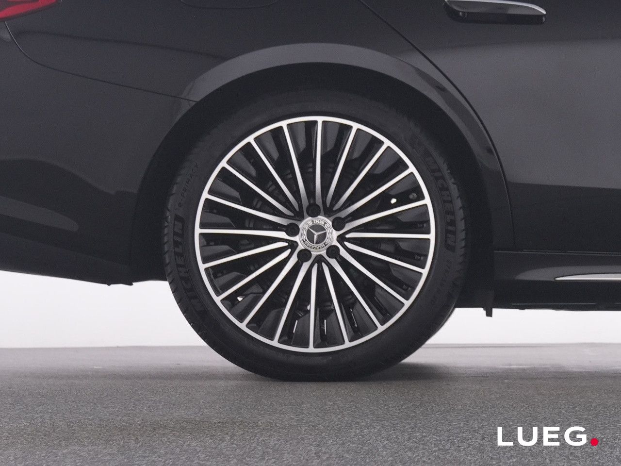 Mercedes-Benz E-Klasse – Bild 22