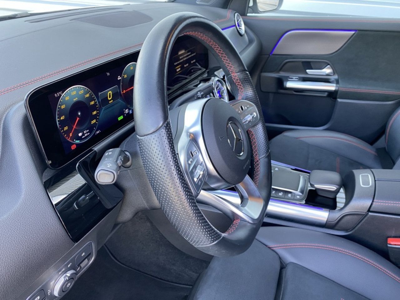 Photo du v&eacute;hicule 13 / 18