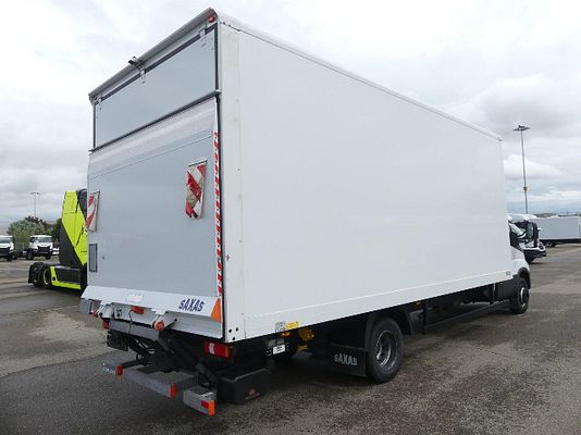 Vehicle image 4 / 7