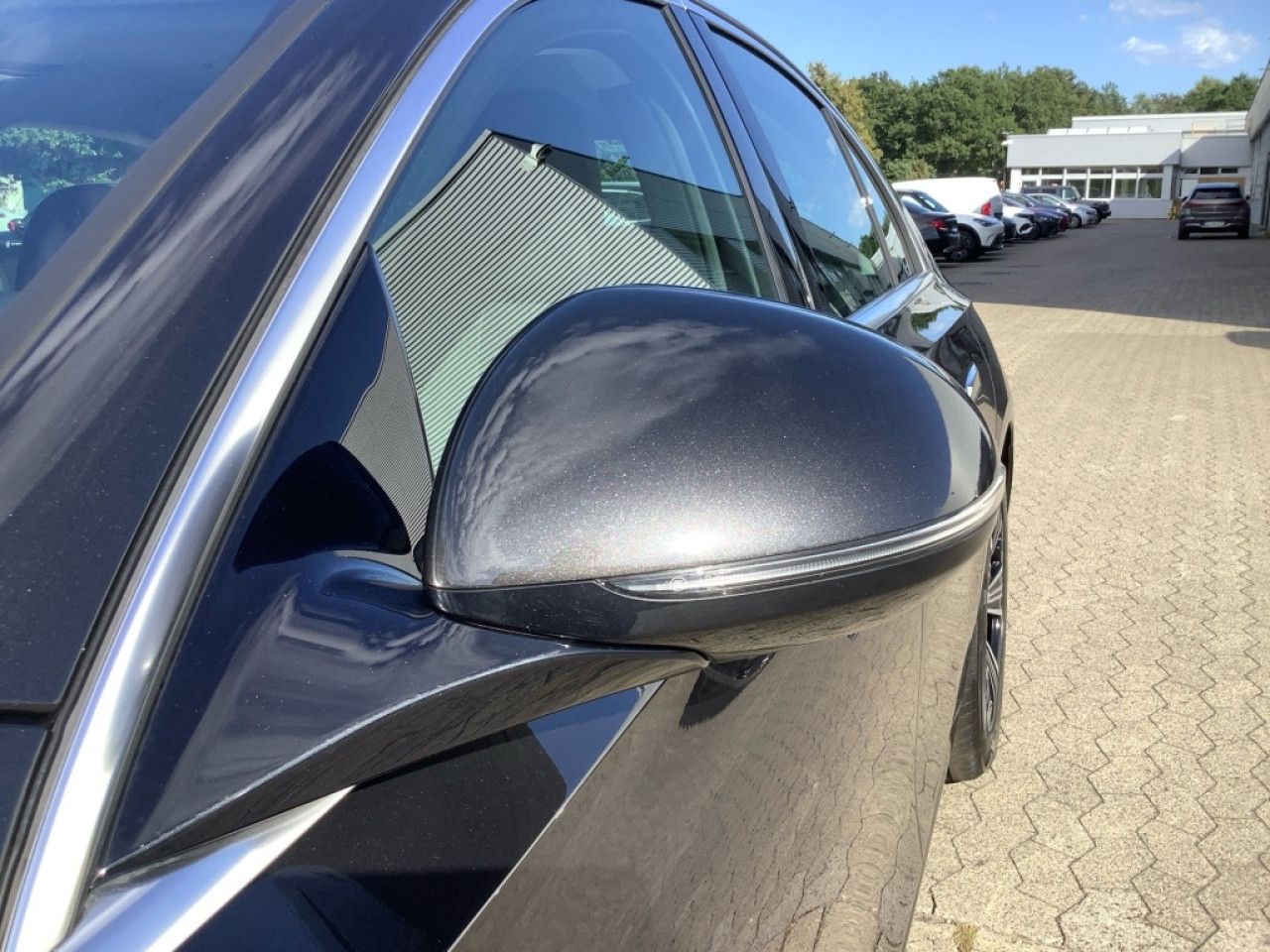 Mercedes-Benz E-Klasse – Bild 23