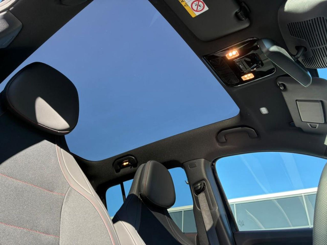 Mercedes-Benz GLB – Bild 14