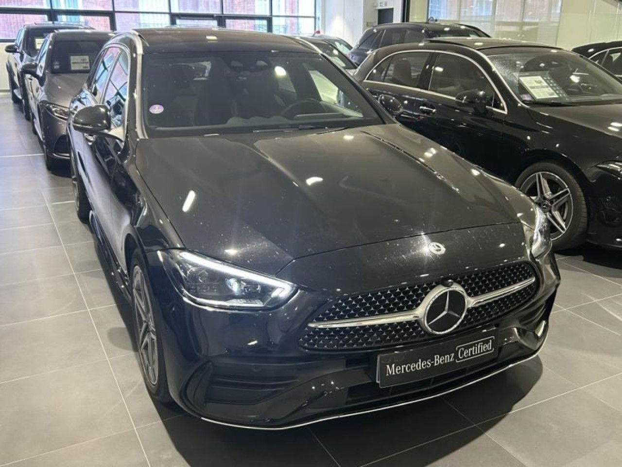 Photo du v&eacute;hicule 1 / 18