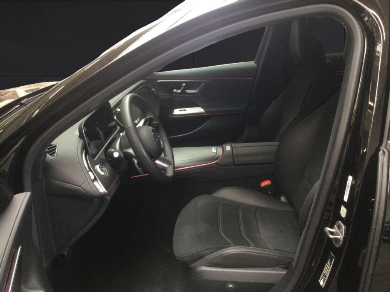 Mercedes-Benz E-Klasse – Bild 8