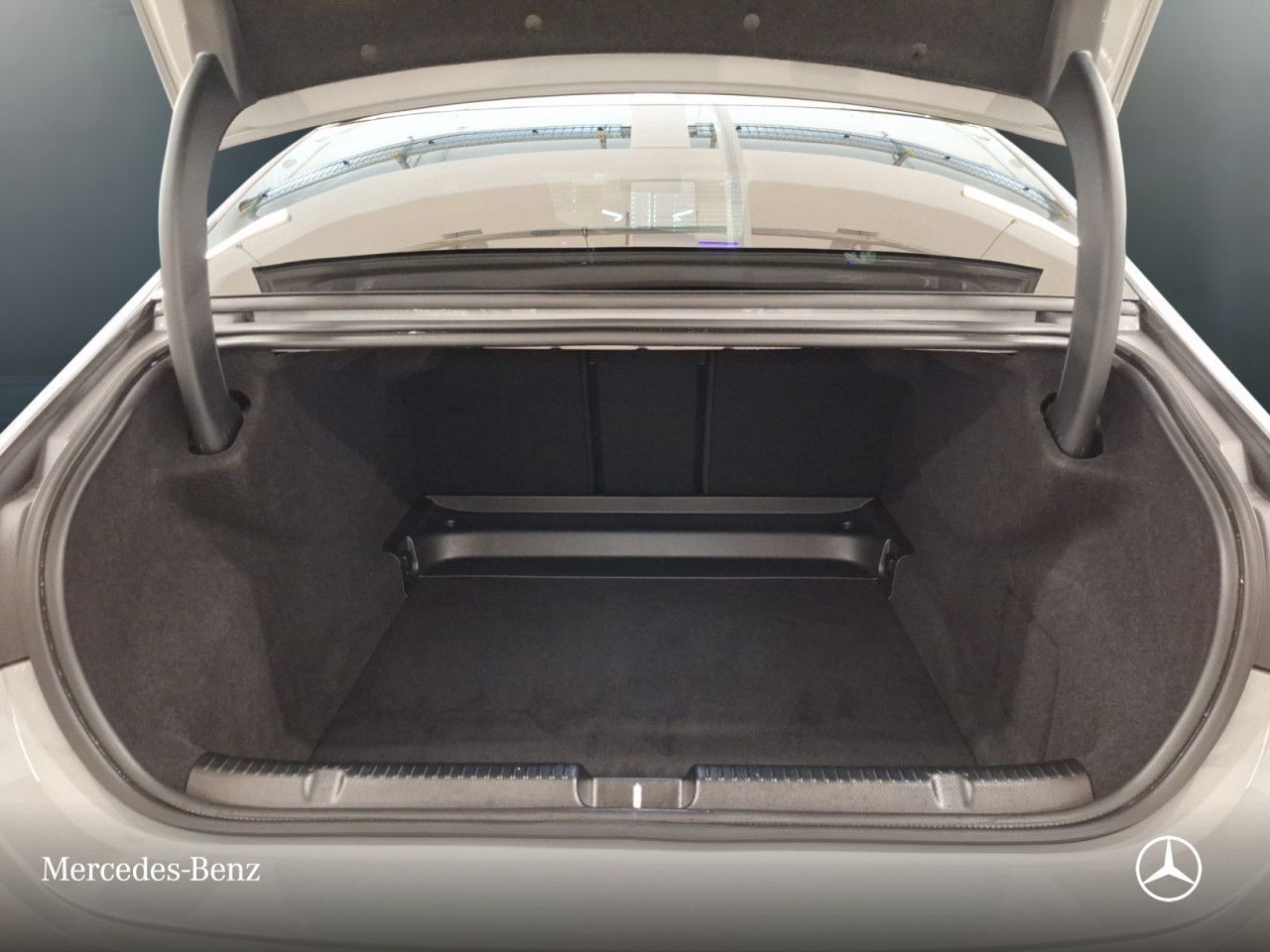 Mercedes-Benz EQE – Bild 17
