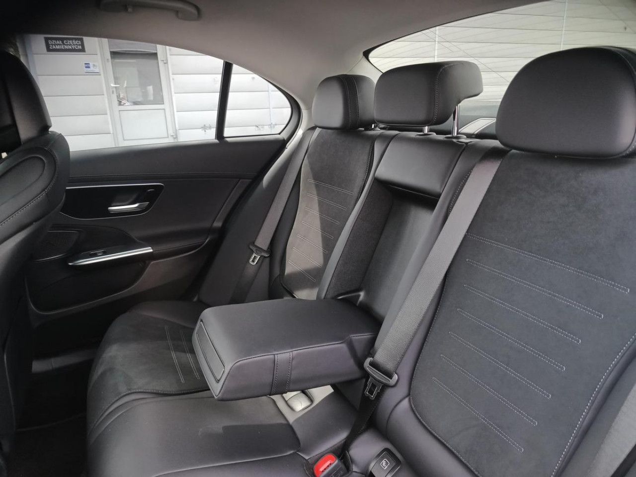 Zdjęcie pojazdu 16 / 20