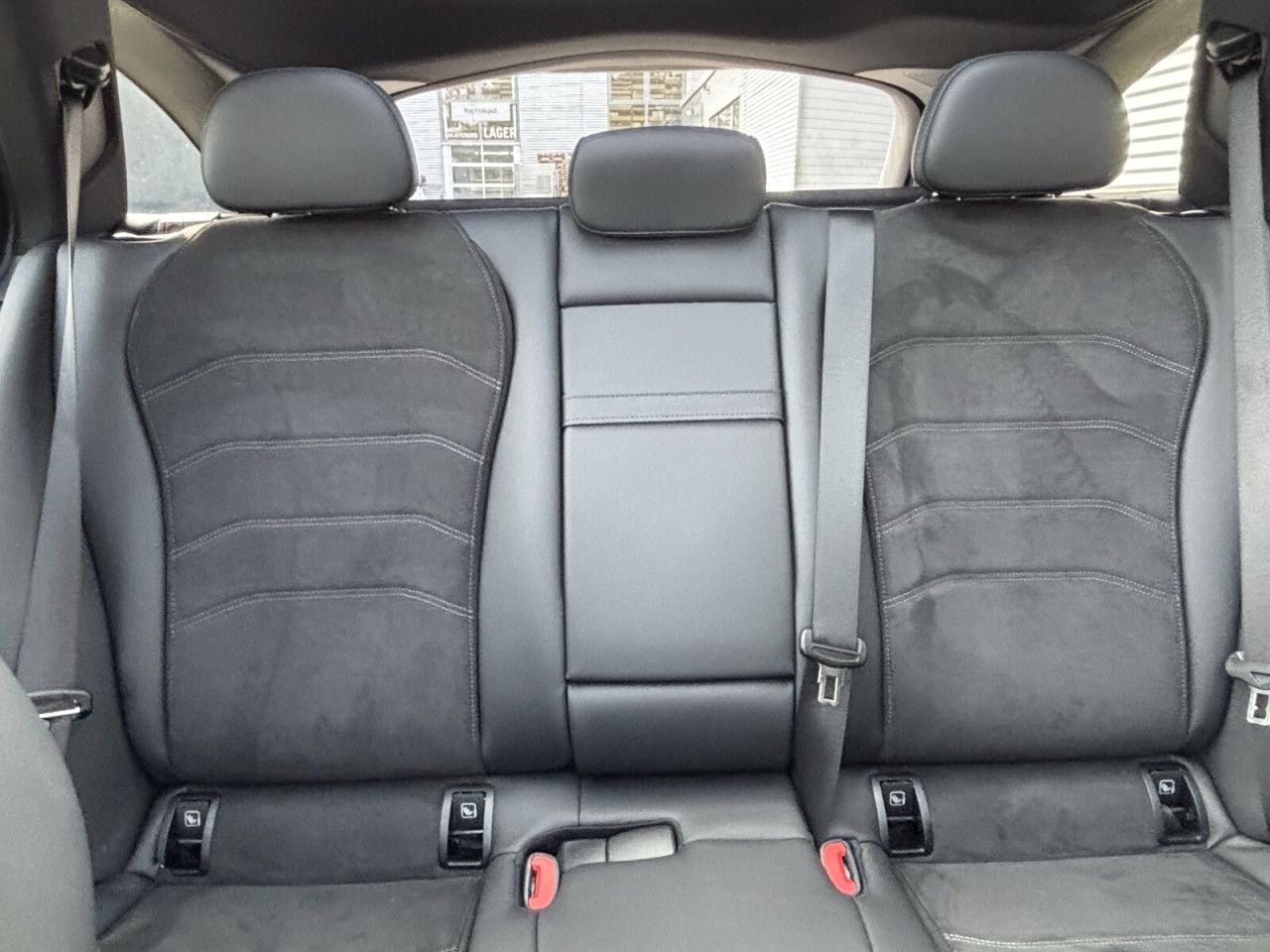 Mercedes-Benz E-Klasse – Bild 19
