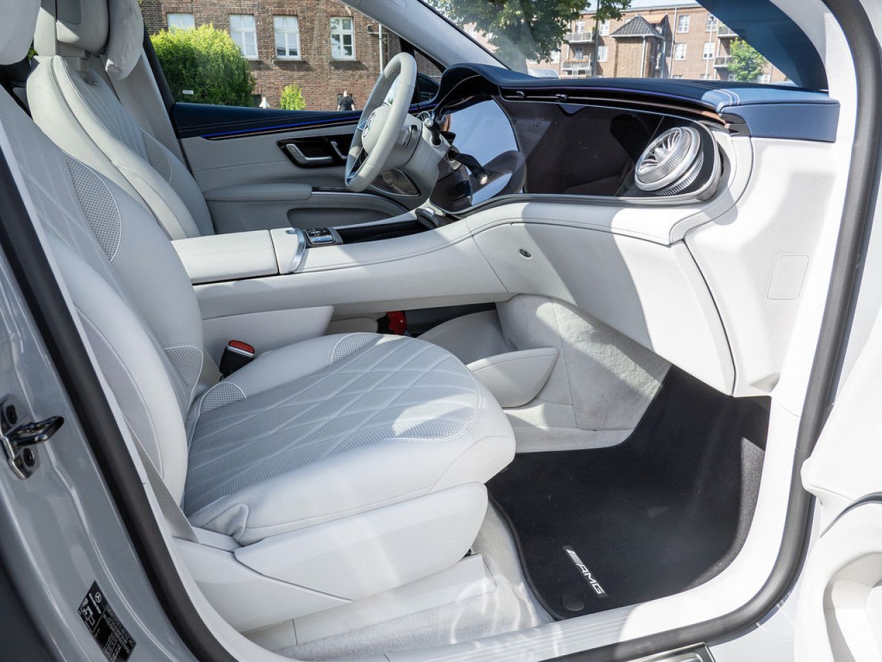 Mercedes-Benz EQS – Bild 2