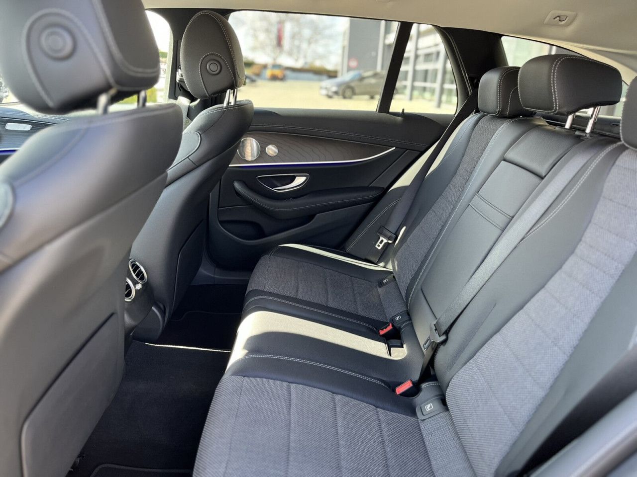 Mercedes-Benz E-Klasse – Bild 13