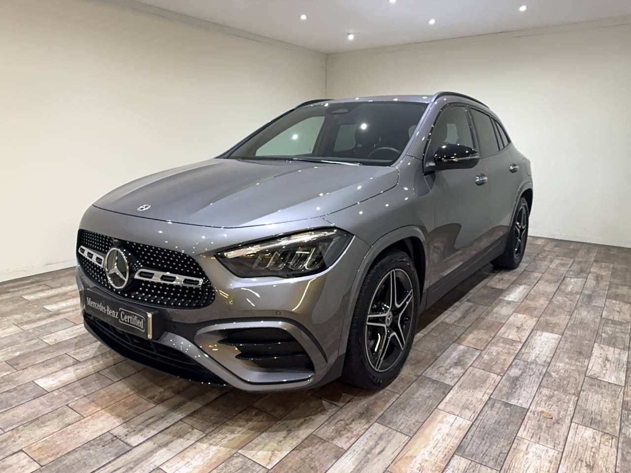 Photo du véhicule 1 / 18