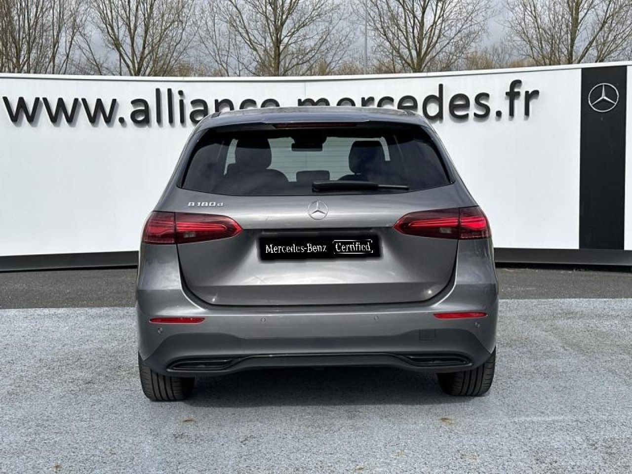 Photo du v&eacute;hicule 4 / 18