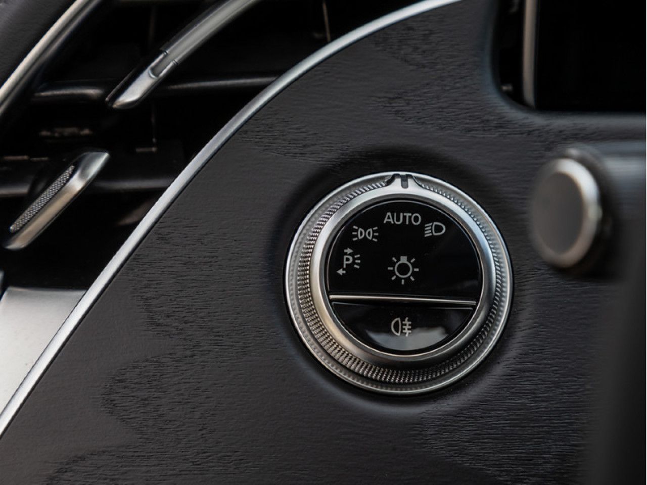 Mercedes-Benz E-Klasse – Bild 22
