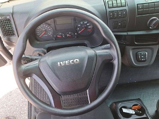 Vehicle image 11 / 14