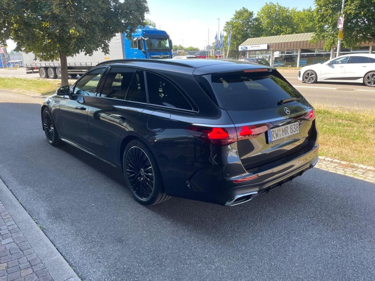 Mercedes-Benz E-Klasse – Bild 5