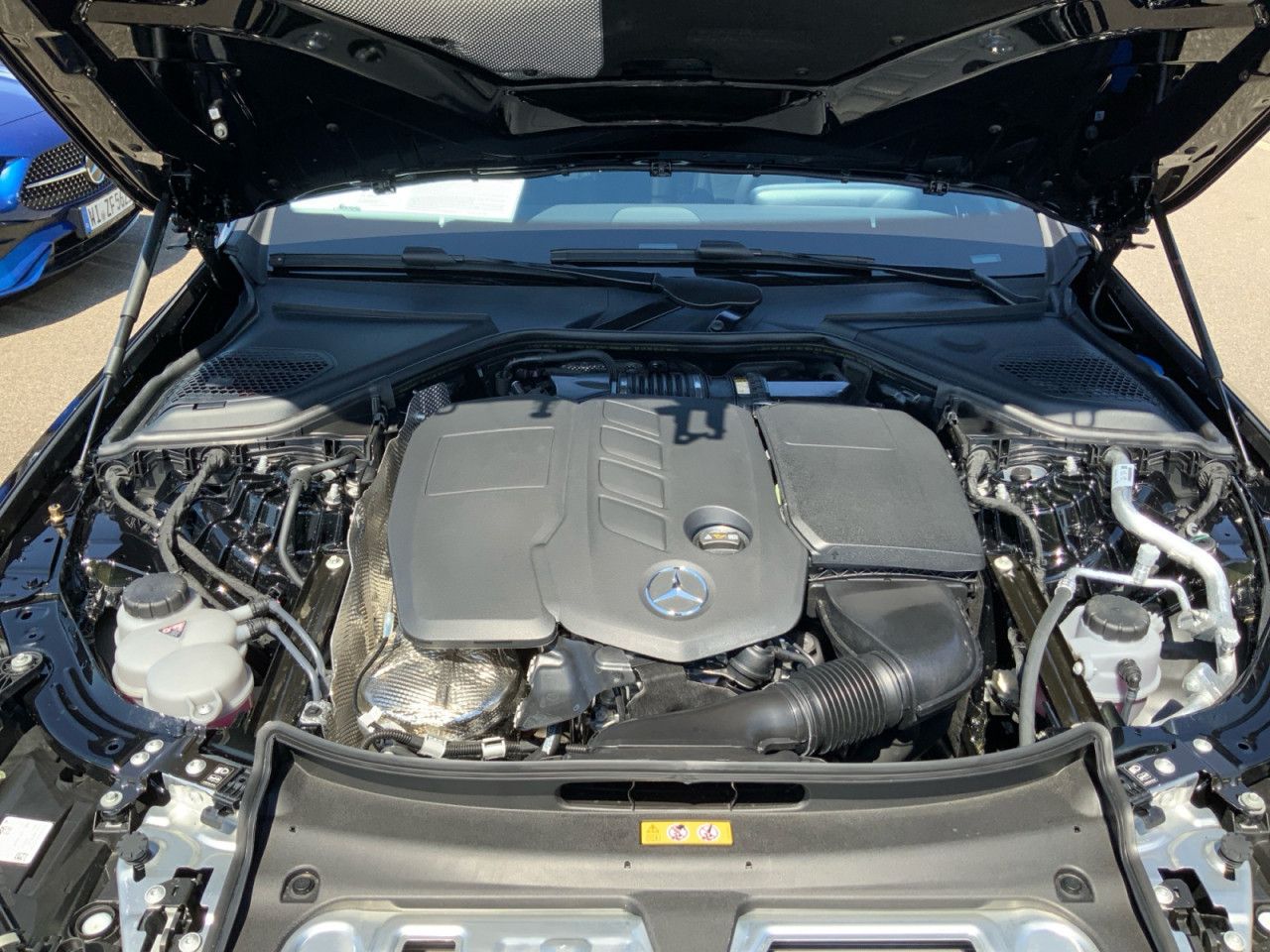 Mercedes-Benz E-Klasse – Bild 16