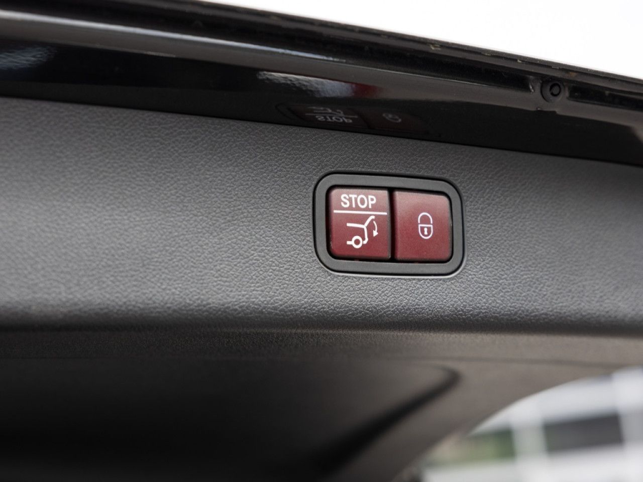 Mercedes-Benz E-Klasse – Bild 19