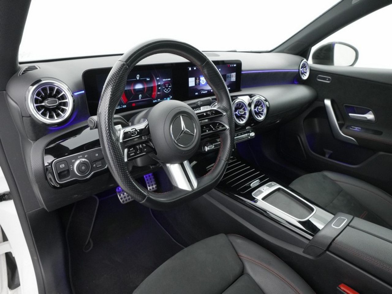 Imagem do veículo 9 / 23