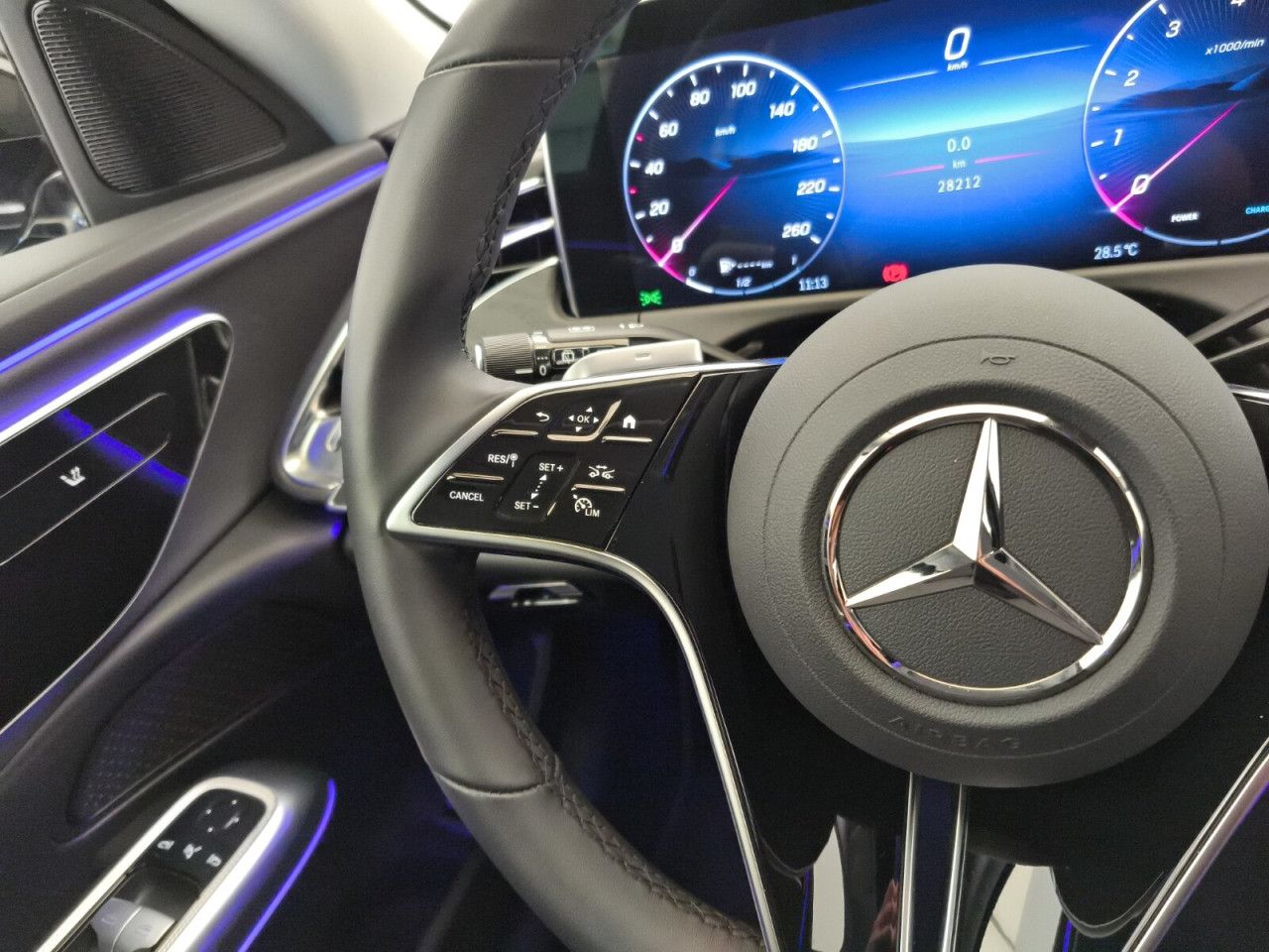 Mercedes-Benz E-Klasse – Bild 16