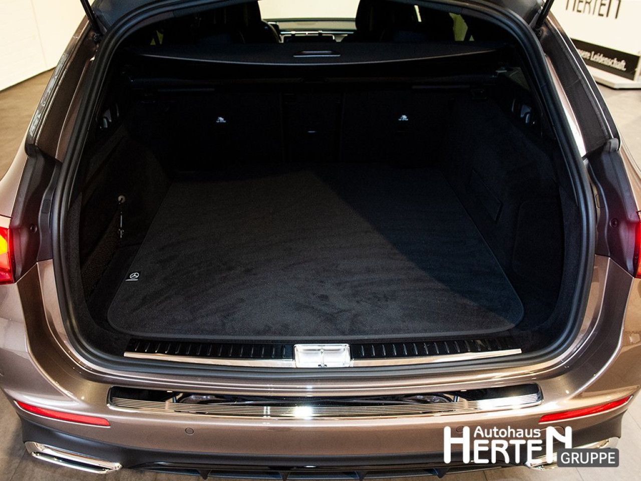 Mercedes-Benz E-Klasse – Bild 16