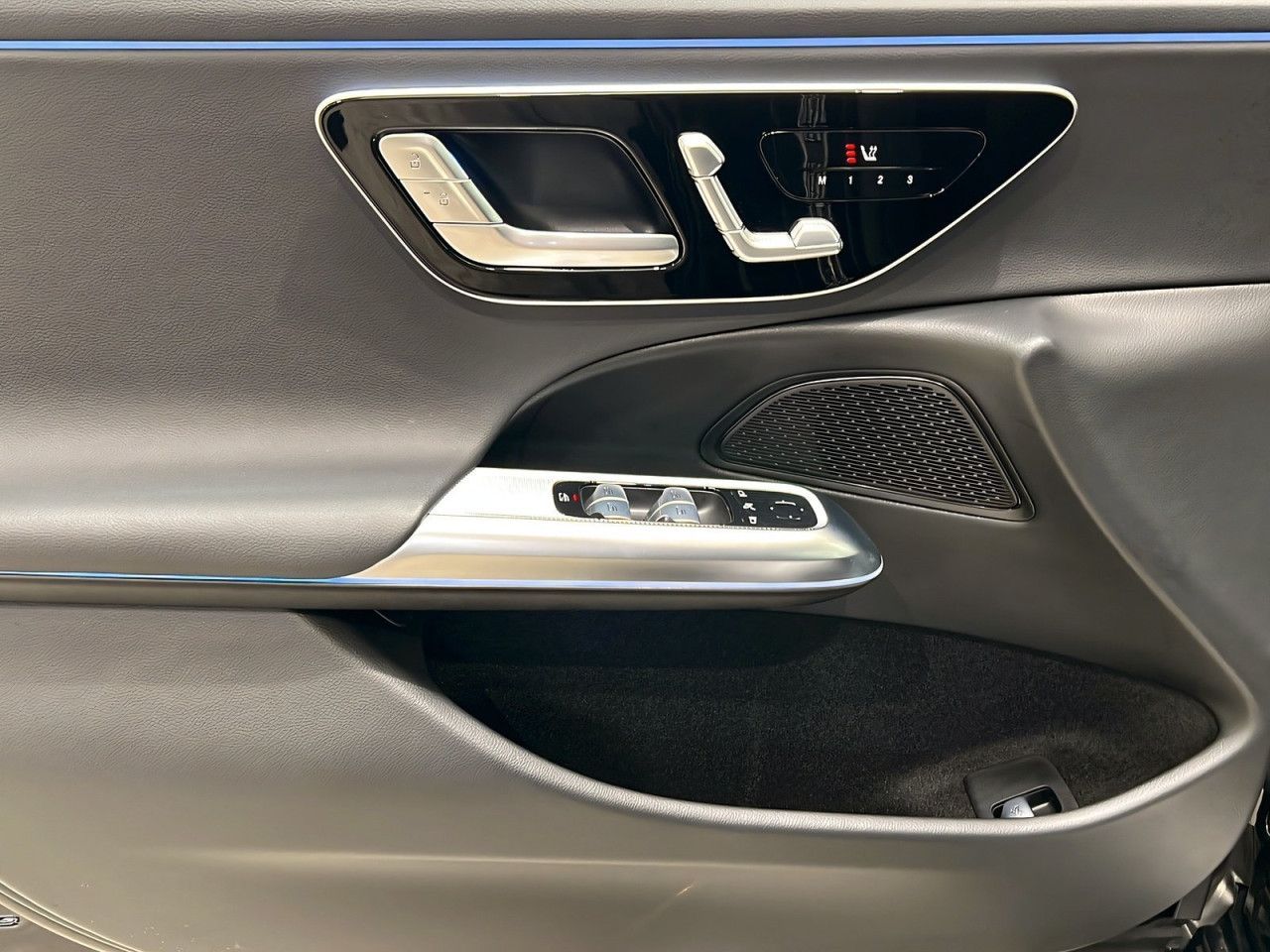 Mercedes-Benz E-Klasse – Bild 14