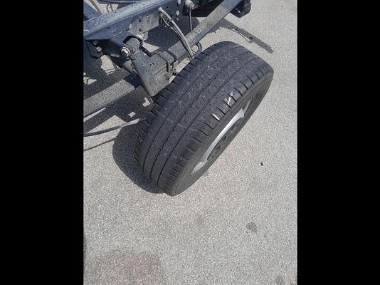 Vehicle image 6 / 17