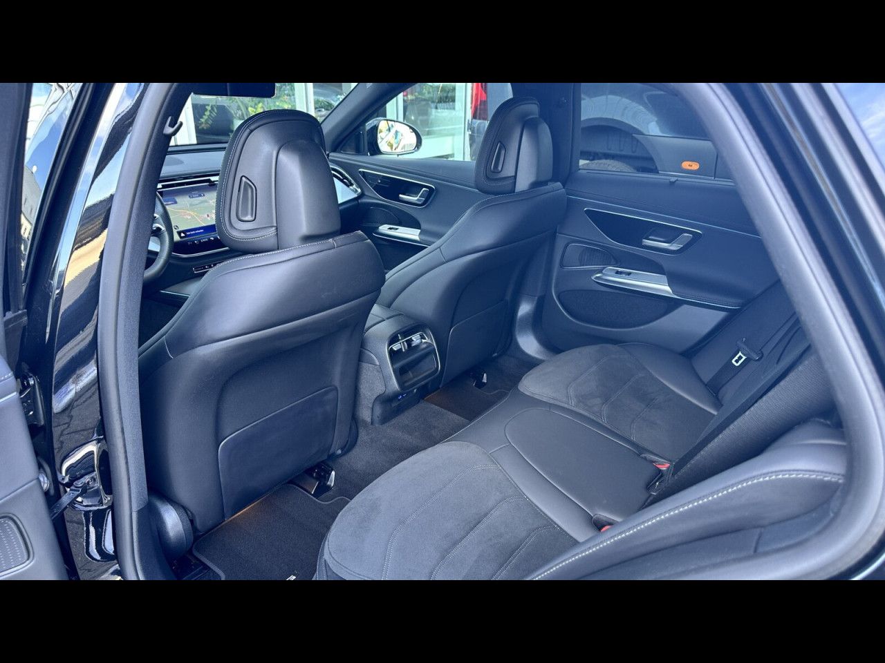 Mercedes-Benz E-Klasse – Bild 19
