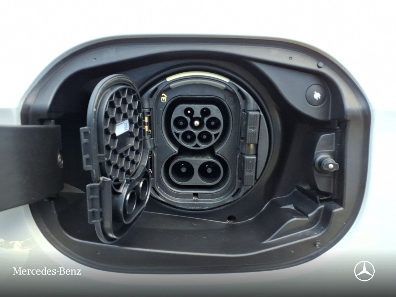 Mercedes-Benz E-Klasse – Bild 21