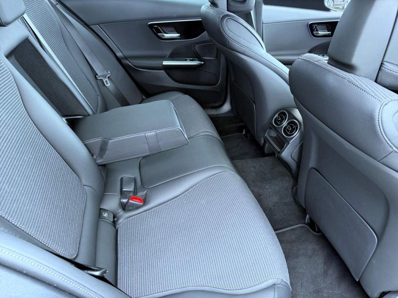 Mercedes-Benz C-Klasse – Bild 2