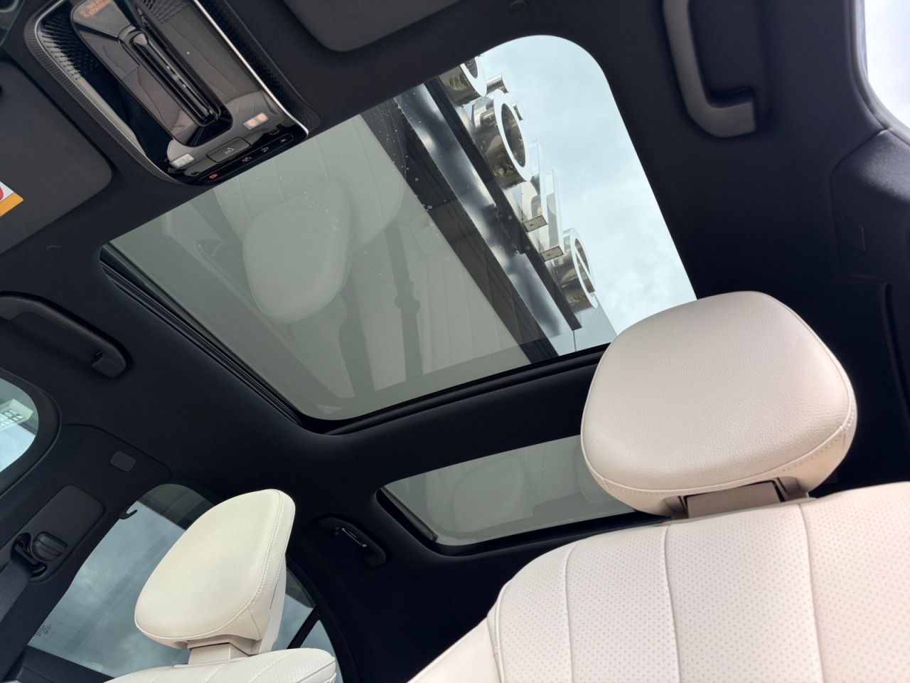 Mercedes-Benz E-Klasse – Bild 15