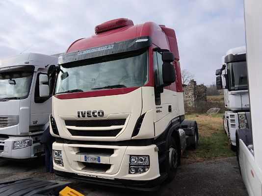 Vehicle image 1 / 17