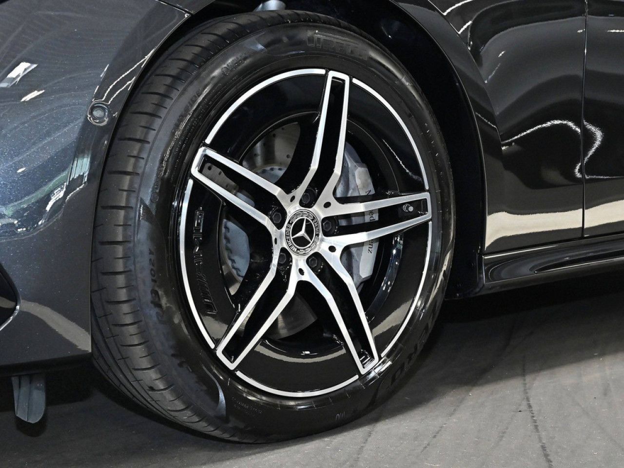 Mercedes-Benz E-Klasse – Bild 9