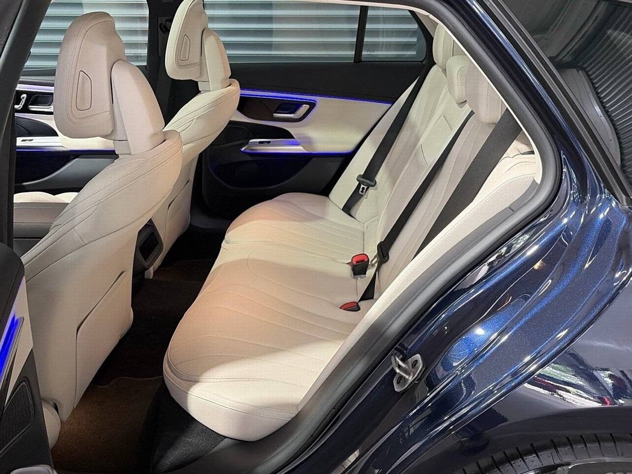 Mercedes-Benz E-Klasse – Bild 13
