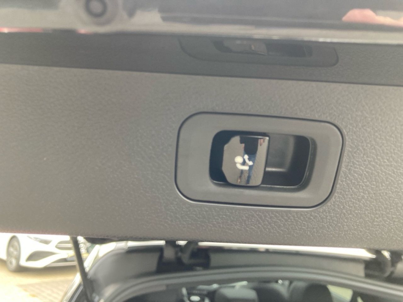 Mercedes-Benz E-Klasse – Bild 14