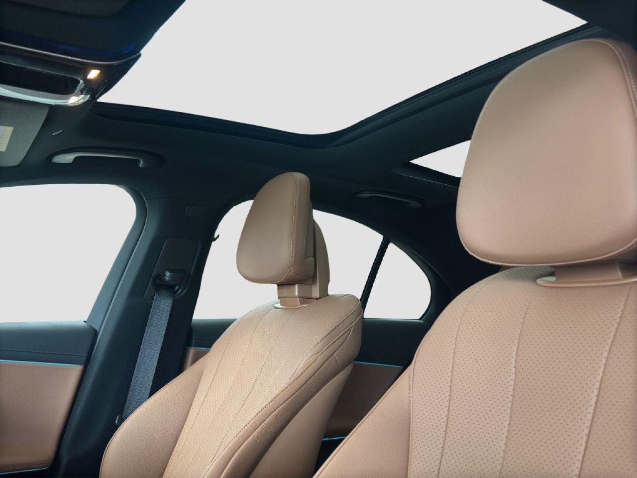 Mercedes-Benz E-Klasse – Bild 15