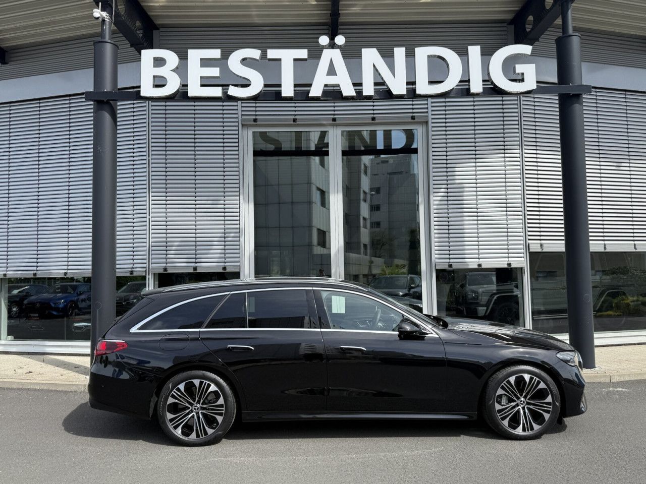 Mercedes-Benz E-Klasse – Bild 9