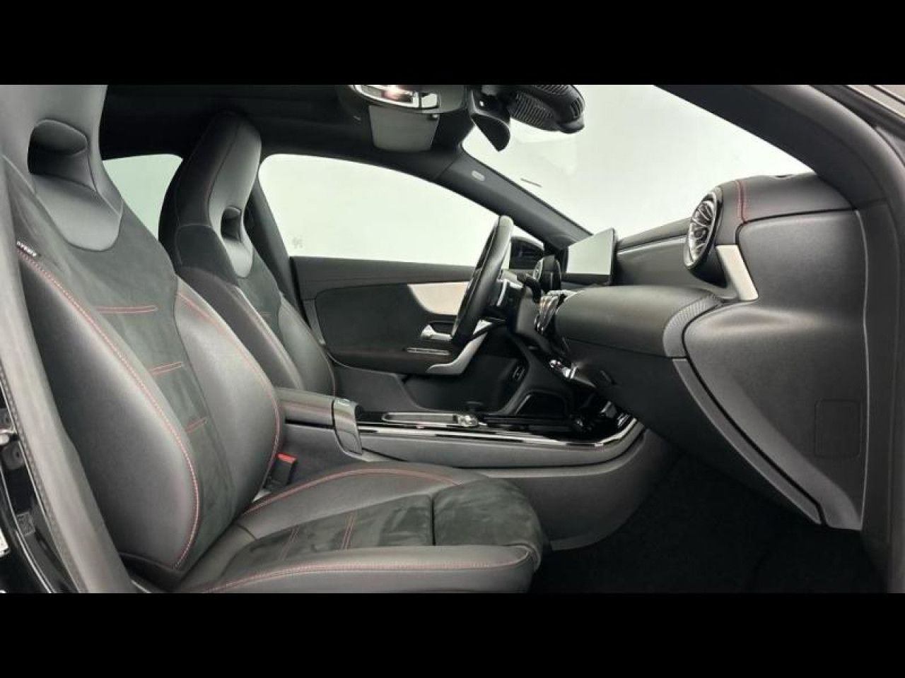 Photo du v&eacute;hicule 15 / 18