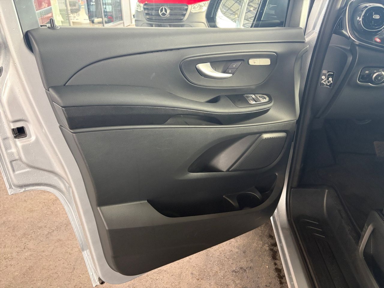Mercedes-Benz EQV – Bild 7
