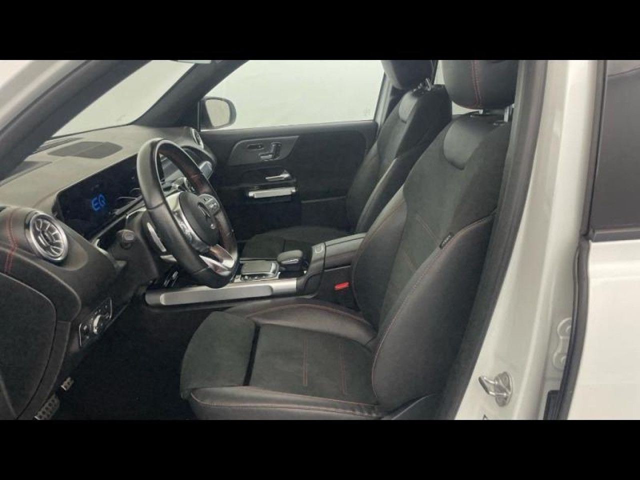 Photo du v&eacute;hicule 12 / 18